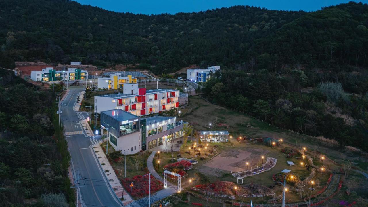 Wando Lumia Hotel & Resort Buitenkant foto